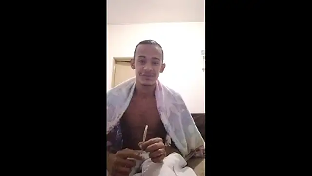 Snapshot of Magrinhodelicia011 chatting on June 2026 12:31:01 AM Magrinhodelicia011 online show from June 2026 12:31:01 AM