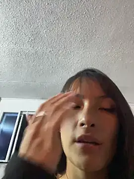 Snapshot of Michelle_ec chatting on April 2026 04:44:02 PM Michelle ec online show from April 2026 04:44:02 PM