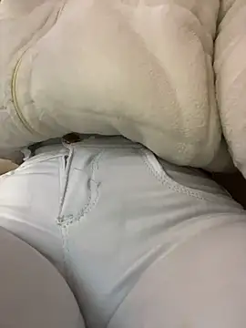 Snapshot of Michelle_ec chatting on April 2026 09:07:02 PM Michelle ec online show from April 2026 09:07:02 PM