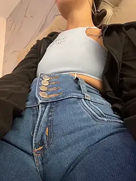 Snapshot of Michelle_ec chatting on April 2026 04:33:01 PM Michelle ec online show from April 2026 04:33:01 PM