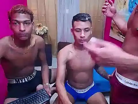 hugecock black online show from January 2026 07:18:01 PM