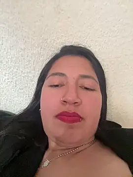 Snapshot of Mapisloop chatting on April 2026 06:30:02 PM Mapisloop online show from April 2026 06:30:02 PM