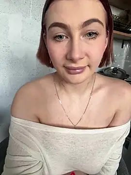 Snapshot of xCandyDollx chatting on March 2026 06:19:02 AM xCandyDollx online show from March 2026 06:19:02 AM