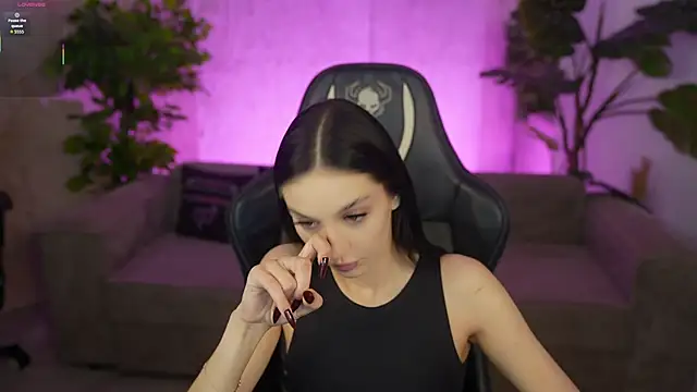 Snapshot of Mila_Rose054 chatting on April 2026 06:36:01 AM Mila Rose054 online show from April 2026 06:36:01 AM