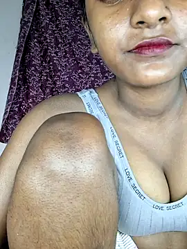 Snapshot of Royal-girl78 chatting on February 2026 04:55:01 PM Royal-girl78 online show from February 2026 04:55:01 PM