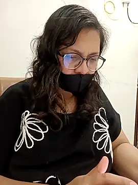 piryasharma005 online show from February 2026 07:33:02 PM