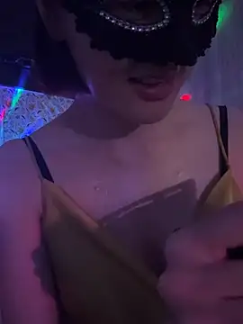 Snapshot of Lol-222 chatting on April 2026 05:18:01 PM Lol-222 online show from April 2026 05:18:01 PM