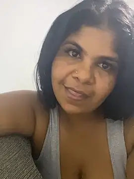 Snapshot of QueenLatinaMistress chatting on April 2026 03:06:01 AM QueenLatinaMistress online show from April 2026 03:06:01 AM