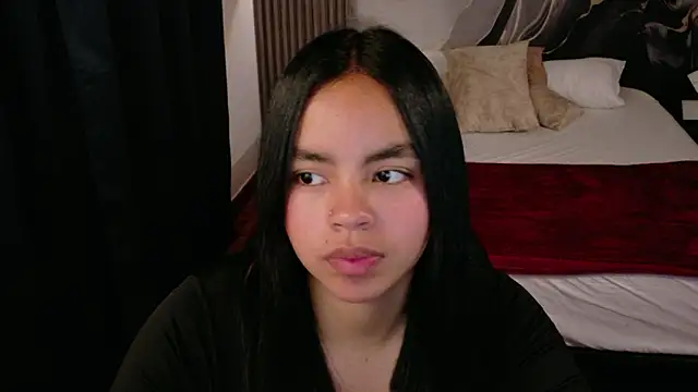 Snapshot of SofiaMante_ chatting on March 2026 07:06:02 PM SofiaMante online show from March 2026 07:06:02 PM