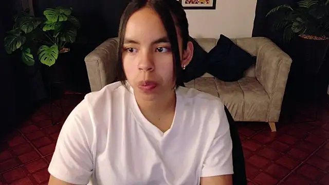 Snapshot of SofiaMante_ chatting on March 2026 09:43:01 PM SofiaMante online show from March 2026 09:43:01 PM