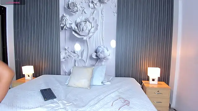 LilyPrice online show from January 2026 04:38:02 AM