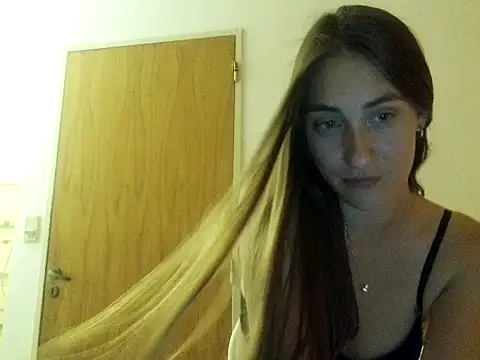 Noracherry online show from February 2026 01:34:01 AM