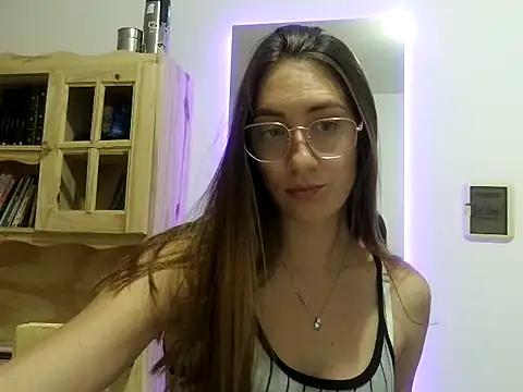 Noracherry online show from February 2026 06:29:02 PM