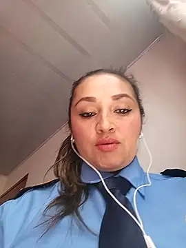 Alejandra N online show from February 2026 05:57:02 PM