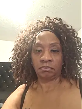 Snapshot of Big_Booty_Bonnie chatting on June 2026 04:21:02 AM Big Booty Bonnie online show from June 2026 04:21:02 AM