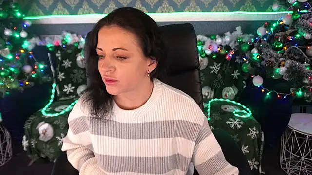 Snapshot of Dafni_Monn chatting on December 2025 06:33:01 AM Dafni Monn online show from December 2025 06:33:01 AM