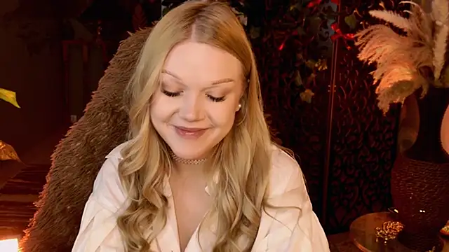 Snapshot of ChloeWhite chatting on March 2026 09:23:02 AM ChloeWhite online show from March 2026 09:23:02 AM