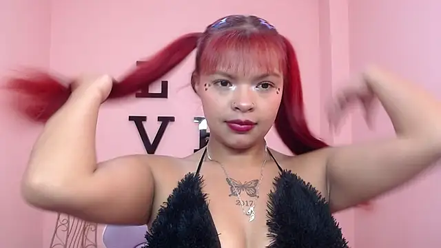 Snapshot of Choloeadams_xxx chatting on April 2026 01:04:02 PM Choloeadams xxx online show from April 2026 01:04:02 PM