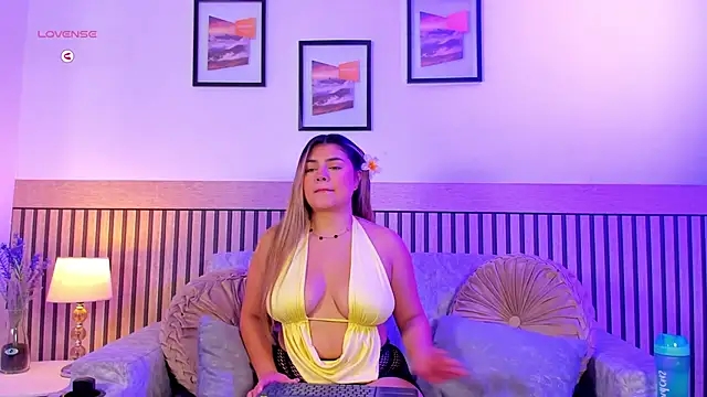 taylor smiith1 online show from February 2026 12:17:01 PM