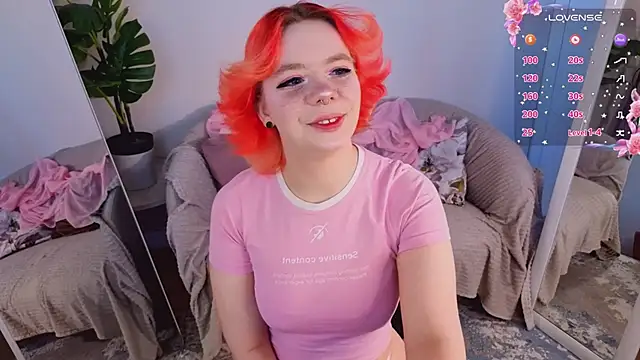 Snapshot of Waifu_Ketrin chatting on April 2026 01:31:01 PM Waifu Ketrin online show from April 2026 01:31:01 PM