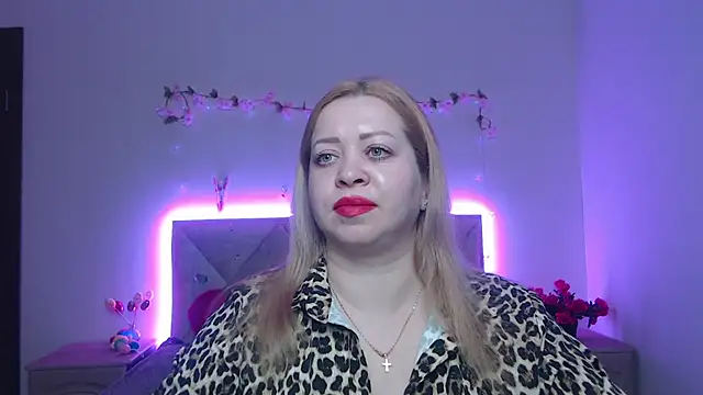 OliviaVerr online show from April 2026 12:21:01 PM