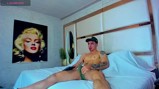 Big valentinhunk7 online show from January 2026 09:42:01 PM