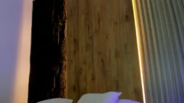 Snapshot of bella_fernand chatting on April 2026 02:14:01 AM bella fernand online show from April 2026 02:14:01 AM