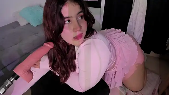 Snapshot of ivy_velvet chatting on April 2026 01:34:02 AM ivy velvet online show from April 2026 01:34:02 AM