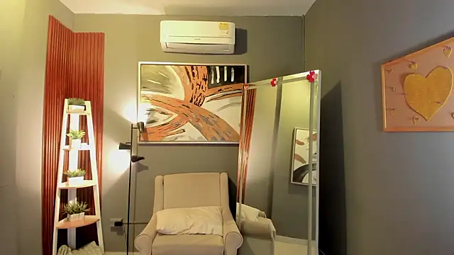 ailann  online show from March 2026 07:42:01 PM