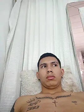 Snapshot of Scook_Gray_ chatting on April 2026 03:43:01 PM Scook Gray online show from April 2026 03:43:01 PM