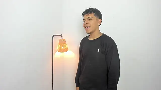 Snapshot of Skinnyfucked chatting on March 2026 12:15:01 AM Skinnyfucked online show from March 2026 12:15:01 AM