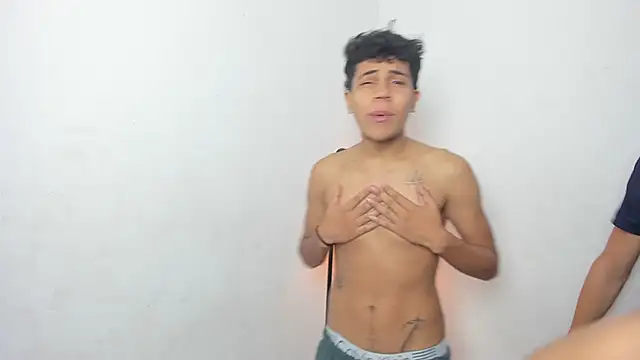 Snapshot of Skinnyfucked chatting on April 2026 12:55:02 AM Skinnyfucked online show from April 2026 12:55:02 AM