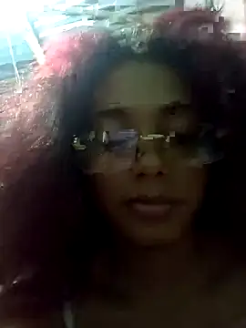 Snapshot of meganparixx chatting on April 2026 04:15:01 AM meganparixx online show from April 2026 04:15:01 AM