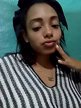 Snapshot of meganparixx chatting on May 2026 02:27:02 AM meganparixx online show from May 2026 02:27:02 AM