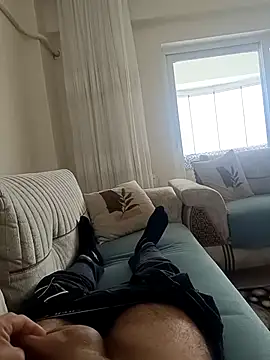 berk denizz 32 online show from April 2026 11:31:02 AM