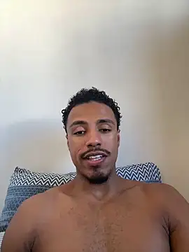 Snapshot of LorenzoBlack27 chatting on June 2026 05:48:01 PM LorenzoBlack27 online show from June 2026 05:48:01 PM