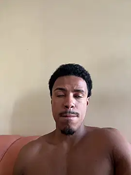 Snapshot of LorenzoBlack27 chatting on July 2026 05:29:02 PM LorenzoBlack27 online show from July 2026 05:29:02 PM