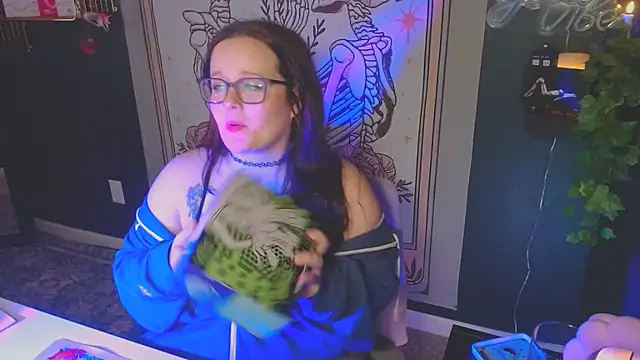 Snapshot of HazeyViolet333 chatting on March 2026 09:14:02 PM HazeyViolet333 online show from March 2026 09:14:02 PM