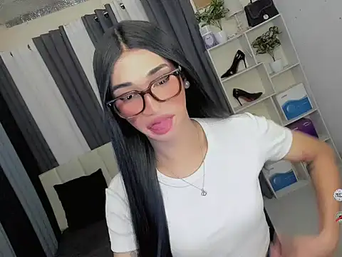 FyangFoxx online show from March 2026 05:44:01 AM