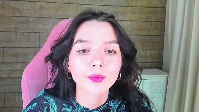 Snapshot of VanessaVienne chatting on March 2026 04:22:02 PM VanessaVienne online show from March 2026 04:22:02 PM