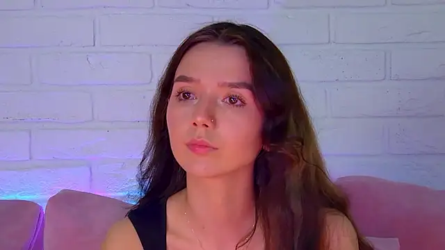 Snapshot of VanessaVienne chatting on March 2026 04:24:01 PM VanessaVienne online show from March 2026 04:24:01 PM