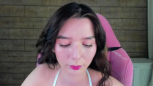 Snapshot of VanessaVienne chatting on March 2026 04:11:02 PM VanessaVienne online show from March 2026 04:11:02 PM