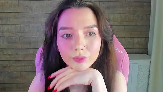 Snapshot of VanessaVienne chatting on March 2026 04:33:01 PM VanessaVienne online show from March 2026 04:33:01 PM