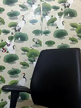 Attractive Queen  online show from February 2026 02:45:02 AM