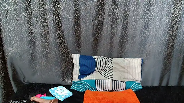 Amanda April online show from March 2026 07:28:02 PM