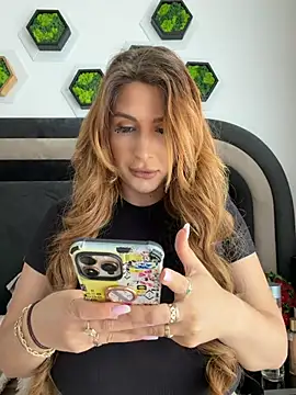 Snapshot of LucyBridgette chatting on June 2026 11:16:01 AM LucyBridgette online show from June 2026 11:16:01 AM