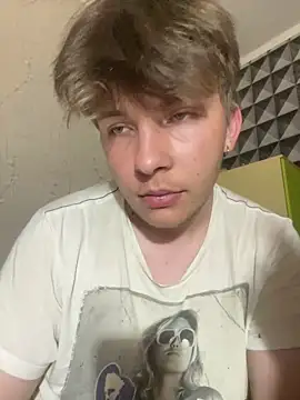 Snapshot of marcus_euphoria_ chatting on April 2026 09:30:02 PM marcus euphoria online show from April 2026 09:30:02 PM