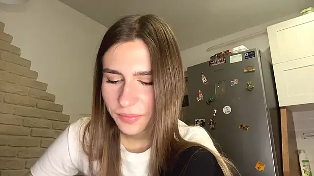 ElsieKuhlmann online show from February 2026 04:10:02 AM