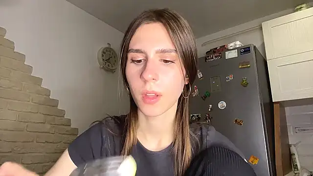 ElsieKuhlmann online show from March 2026 05:20:01 PM