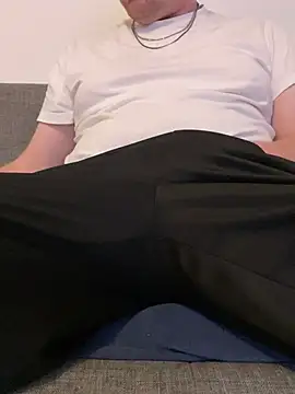 Snapshot of Fat__Slut chatting on January 2026 04:00:01 PM Fat Slut online show from January 2026 04:00:01 PM